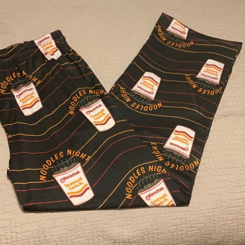 Men’s Maruchan Instant Lunch Noodles Lounging Pants.  XL. Black with graphic. Po